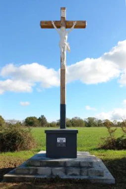 Calvaire de la gare d'Olonne remis en place